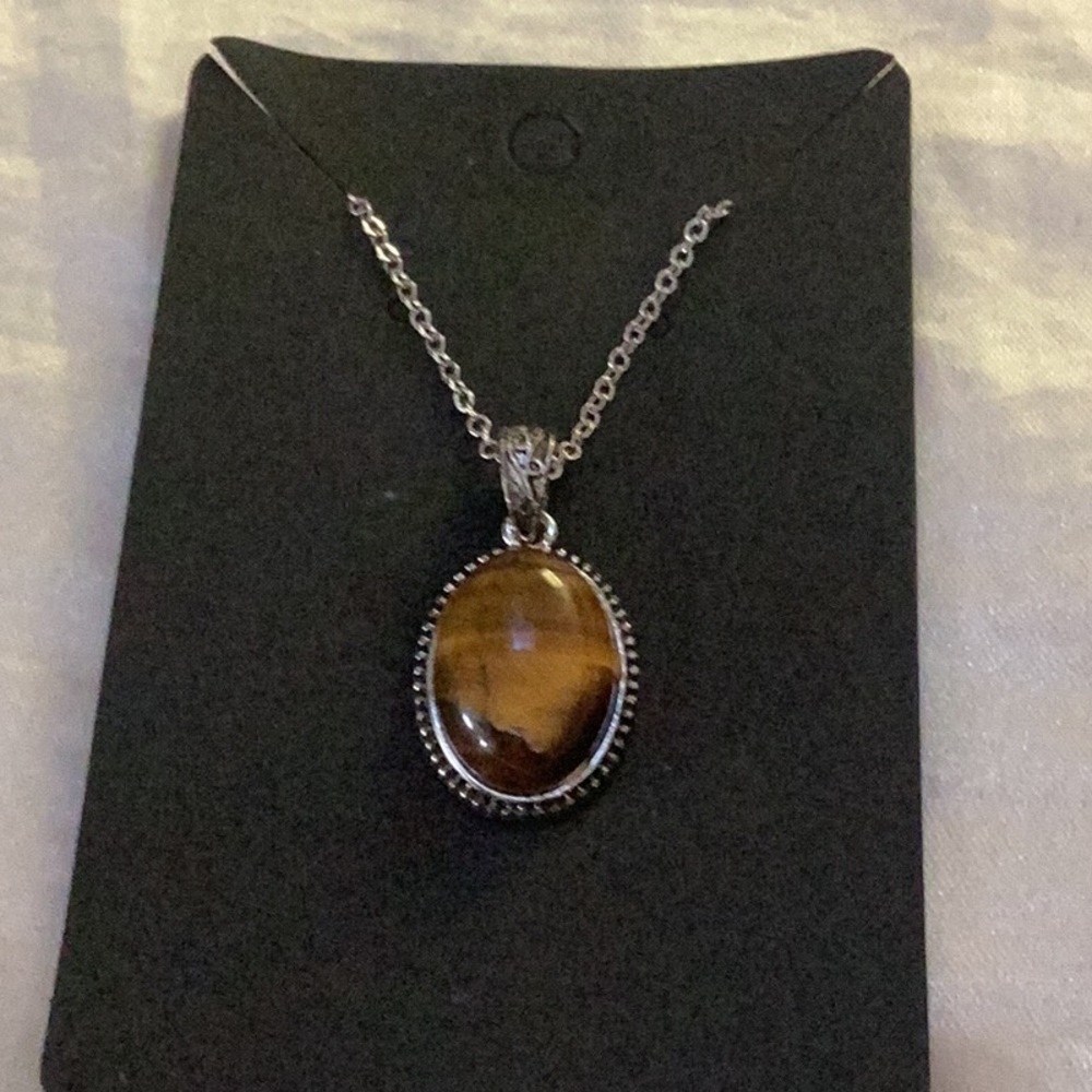 🌻New Brilliant Amber Stone Pendant Necklace So Fun to Wear Closet Must Have 🌻 - Picture 5 of 10